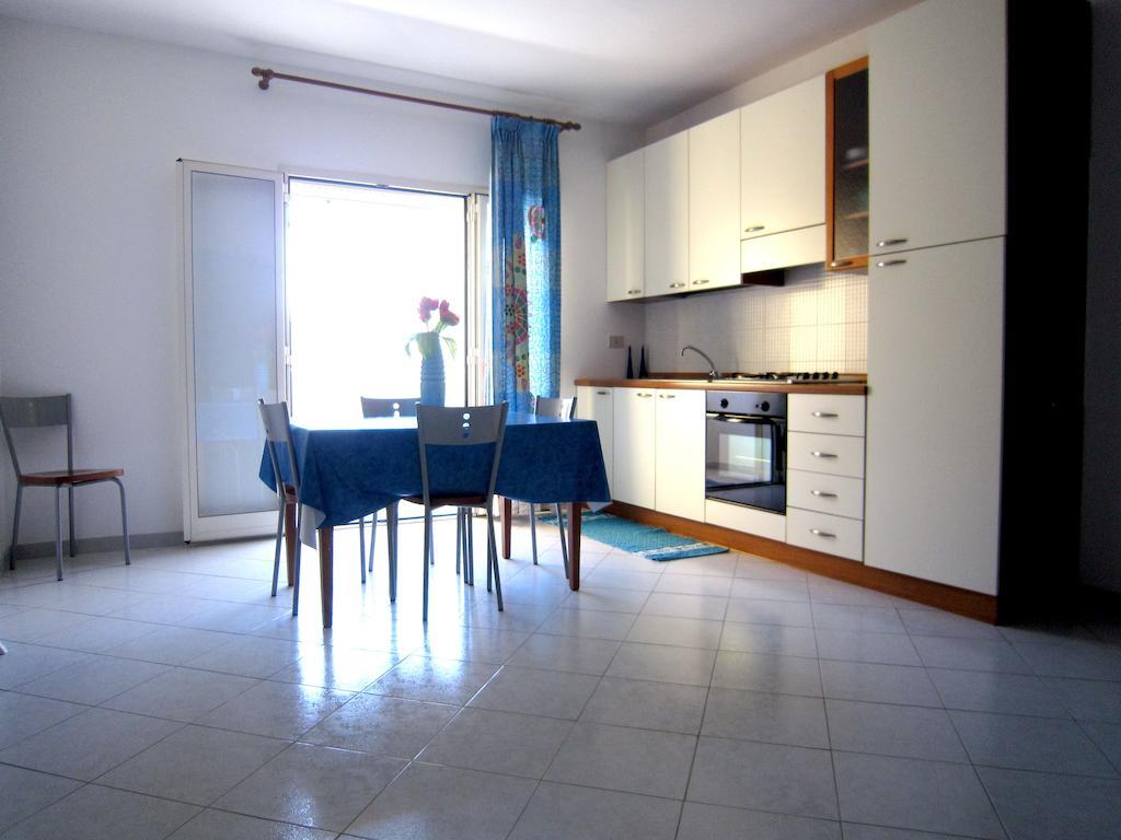 La Salinella Apartment *